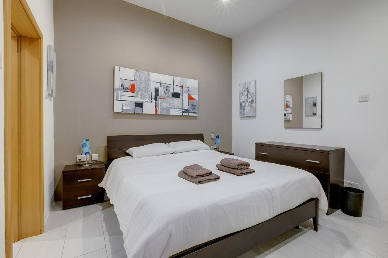 Modern 1Br Maisonette Steps From The Promenade سليمة المظهر الخارجي الصورة