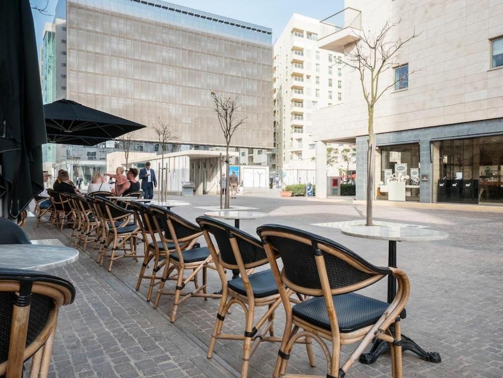 Modern 1Br Maisonette Steps From The Promenade سليمة المظهر الخارجي الصورة